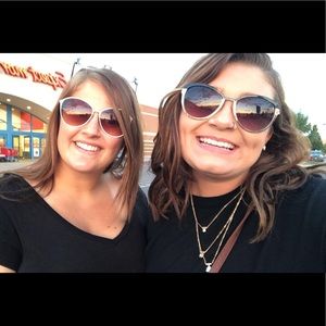 Meet your Posher, Taylor